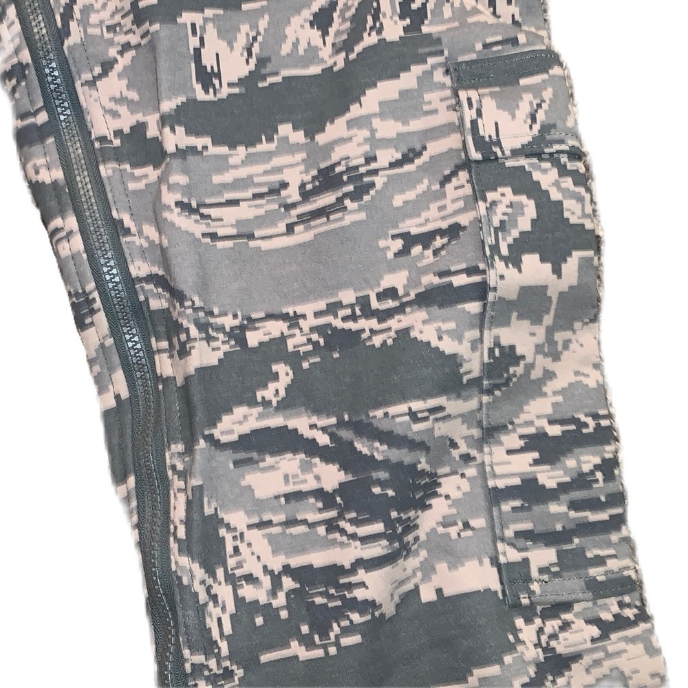NWT Massif Elements M Camo Cold Weather Flame Resistant Insulated Pants ABU USAF - Picture 3 of 6